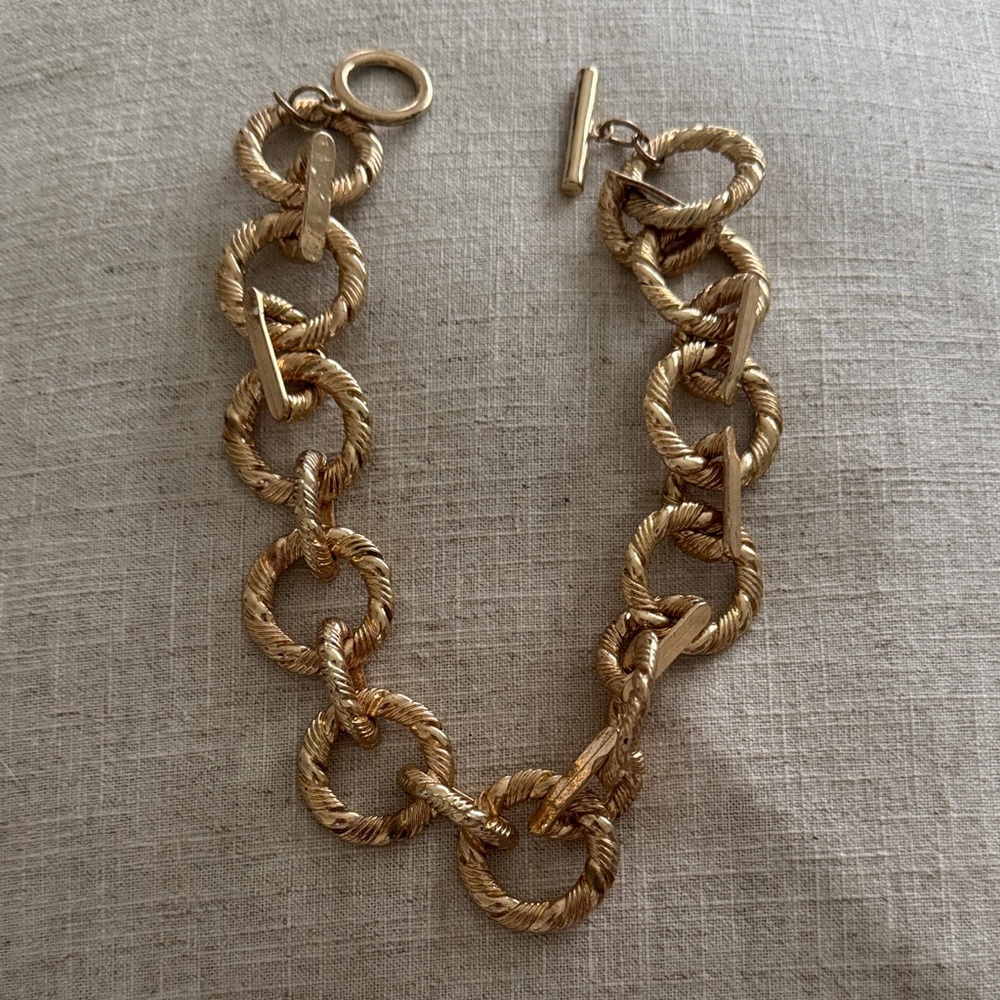Elegant Gold Chain Necklace